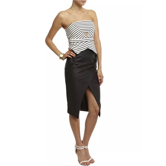 BARDOT | Strapless Crop Top - Picture 3 of 4